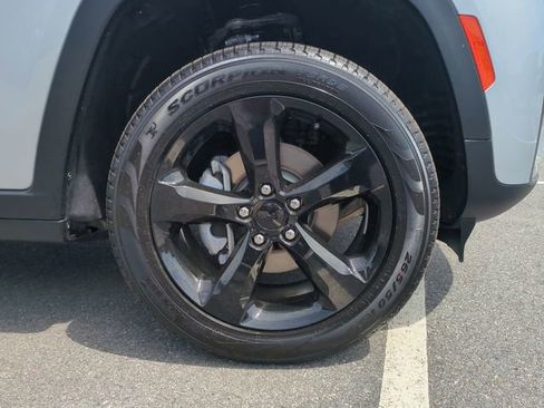New 2026 Jeep Grand Cherokee Limited AWD/4WD image 11