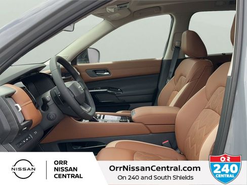 New 2026 Nissan Pathfinder Platinum image 18