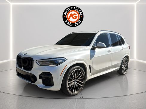 Used 2022 BMW X5 sDrive40i w/ M Sport Package RWD image 3