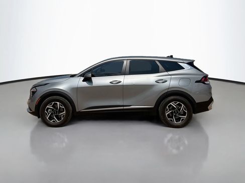 Used 2025 Kia Sportage LX FWD image 4