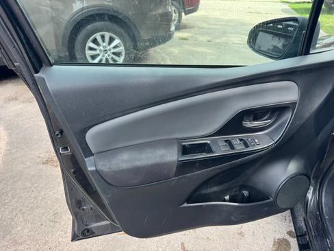 Used 2015 Toyota Yaris SE FWD image 14