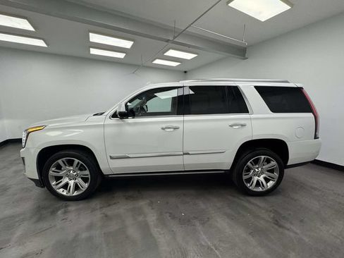 Used 2018 Cadillac Escalade Premium Luxury AWD/4WD image 11