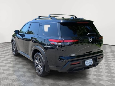 Used 2022 Nissan Pathfinder SV w/ SV Premium Package AWD/4WD image 3