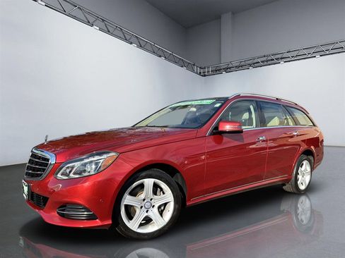 Used 2014 Mercedes-Benz E 350 4MATIC Wagon image 28