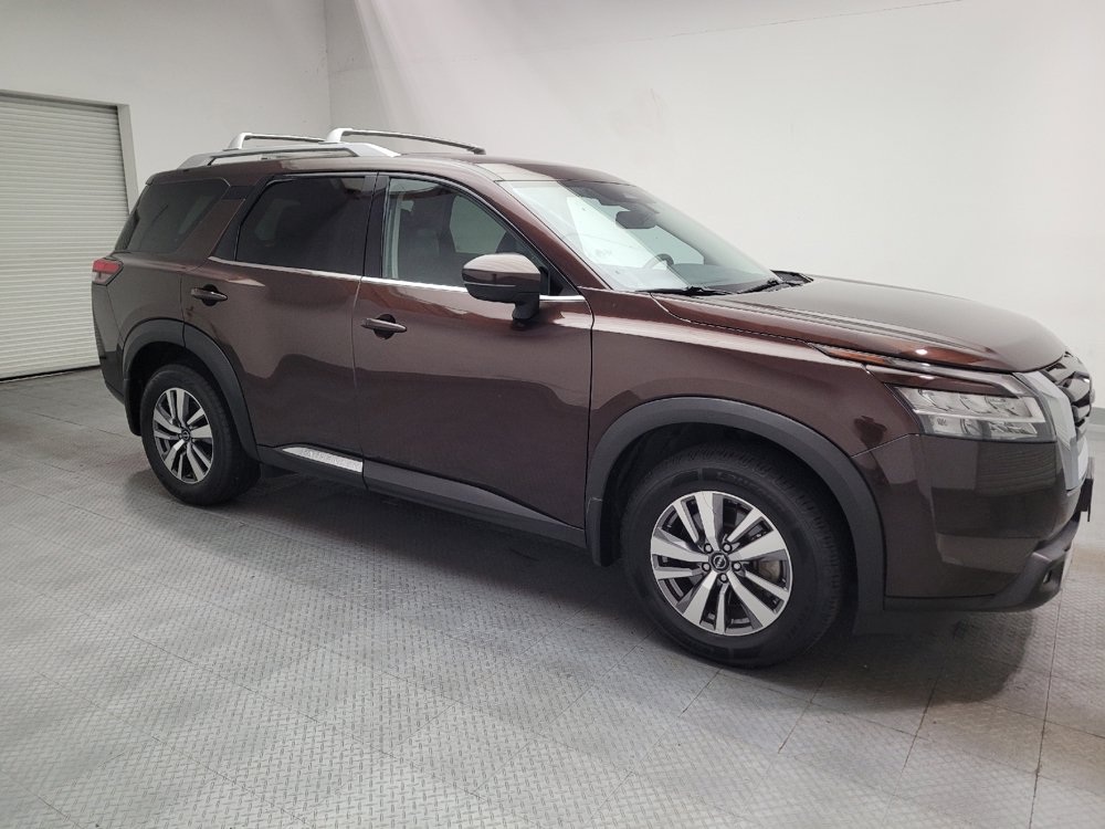 Used 2022 Nissan Pathfinder SL FWD image 11