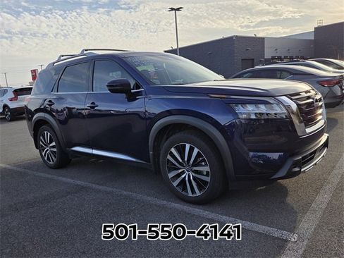 Used 2023 Nissan Pathfinder Platinum image 7