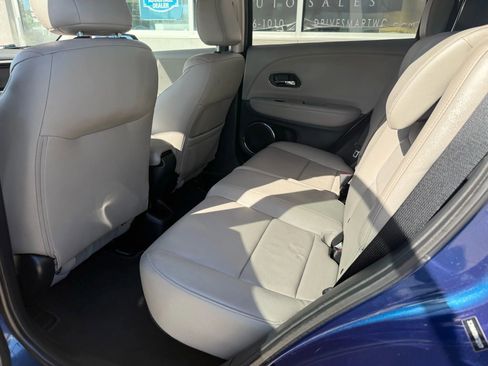 Used 2017 Honda HR-V EX-L image 9