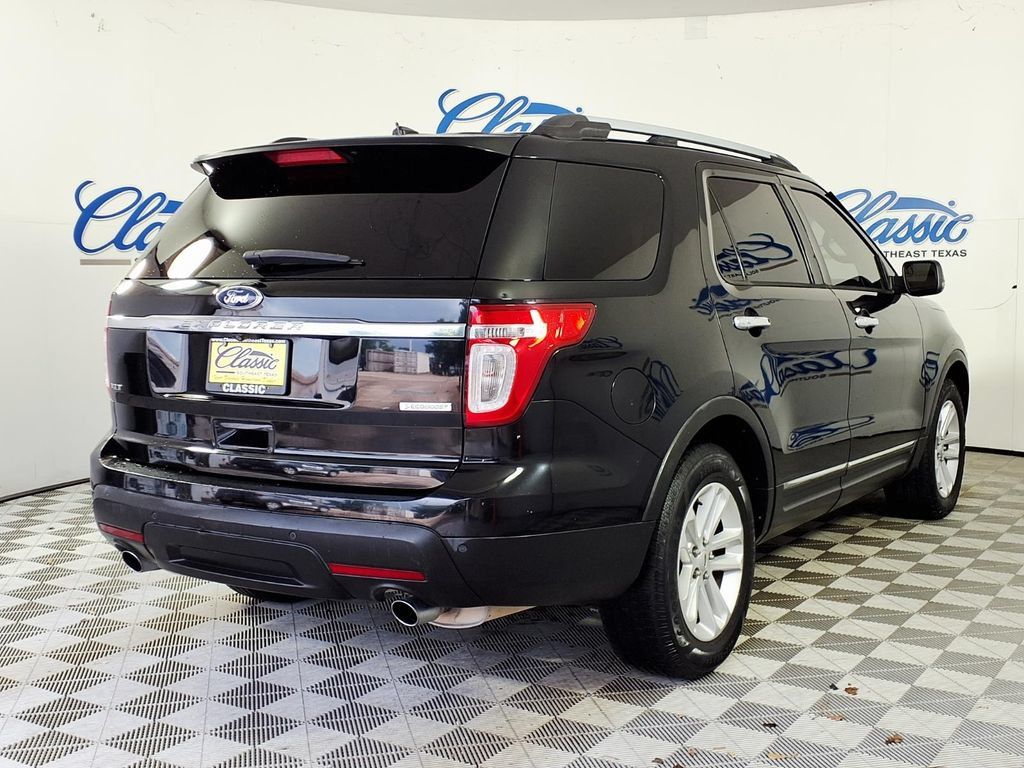Used 2012 Ford Explorer XLT FWD image 6