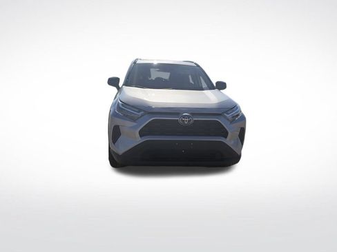 Used 2024 Toyota RAV4 LE AWD/4WD image 8