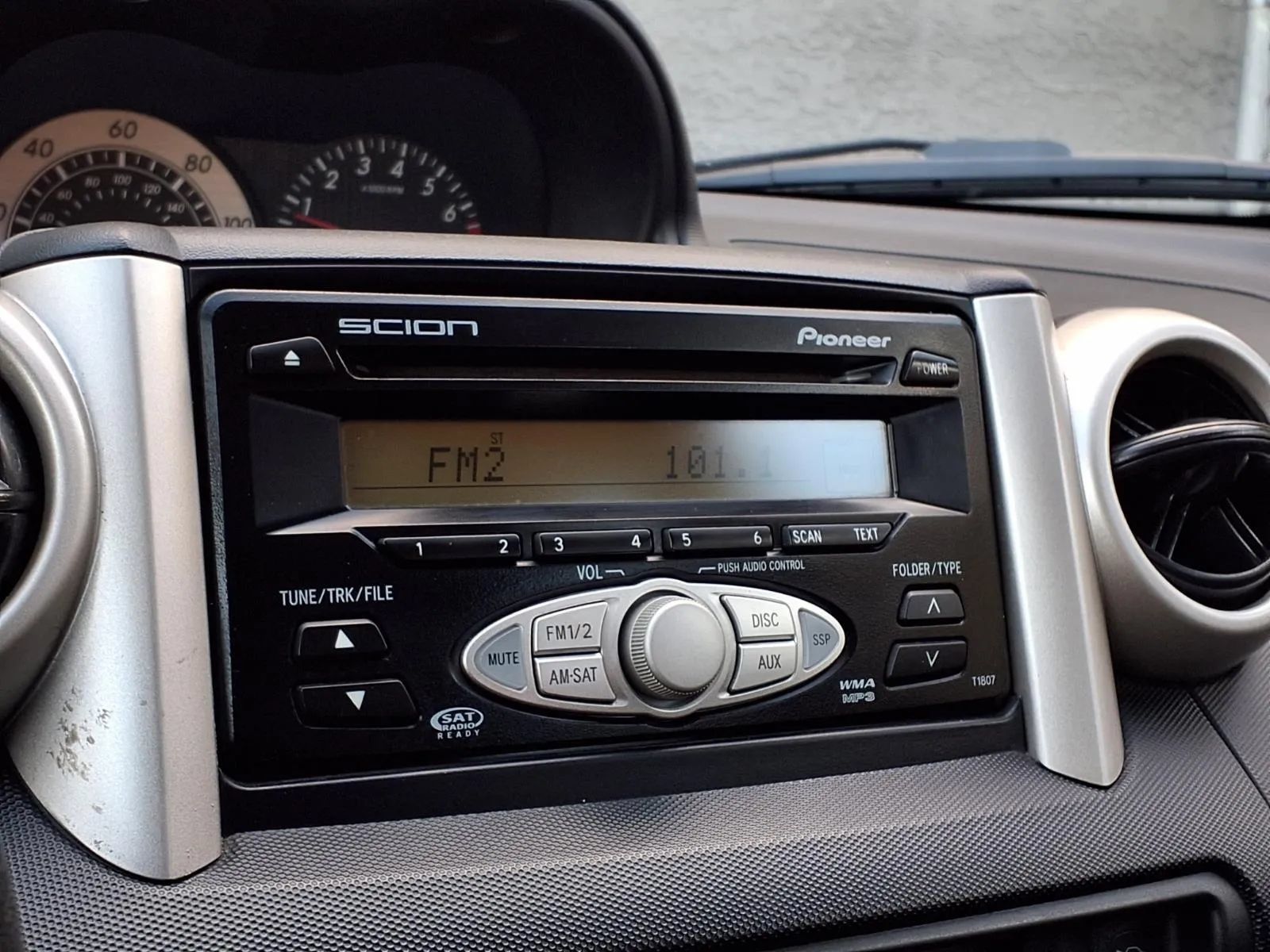 Used 2006 Scion xA FWD image 9
