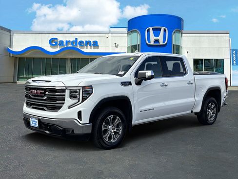 Used 2026 GMC Sierra 1500 SLT RWD image 3