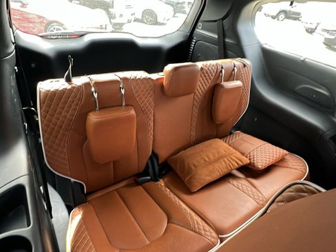 Used 2024 Chrysler Pacifica Pinnacle image 22