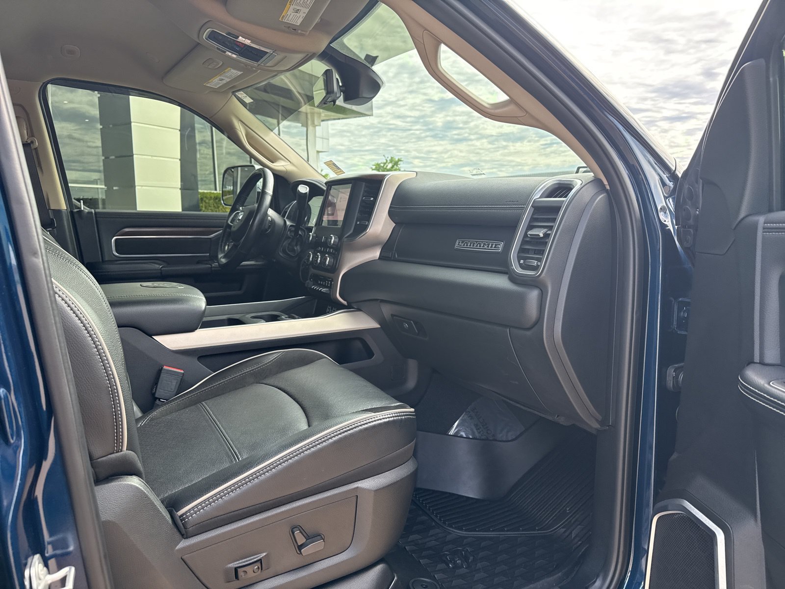 Used 2022 RAM 2500 Laramie AWD/4WD image 24