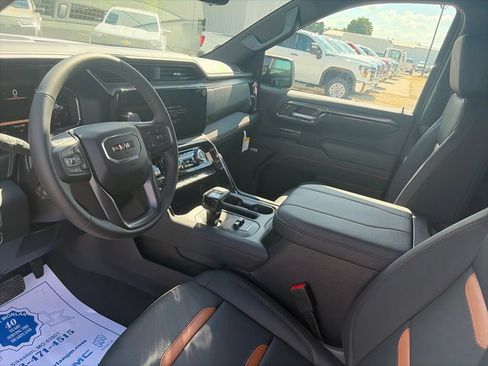 New 2026 GMC Sierra 1500 AT4 w/ AT4 Premium Package AWD/4WD image 16