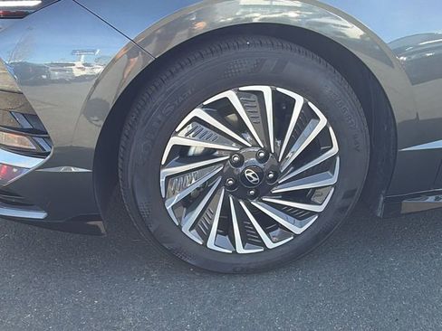Used 2025 Hyundai Sonata SEL FWD image 10