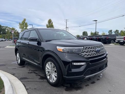 Used 2023 Ford Explorer Limited w/ Equipment Group 301A AWD/4WD image 7
