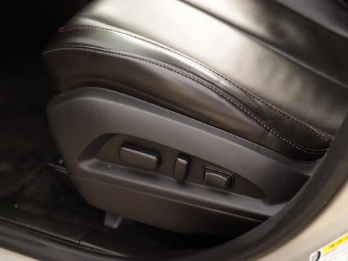 Used 2015 Chevrolet Equinox LT w/ Chrome Appearance Package image 19