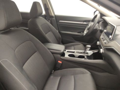 Used 2023 Nissan Altima 2.5 SV image 21