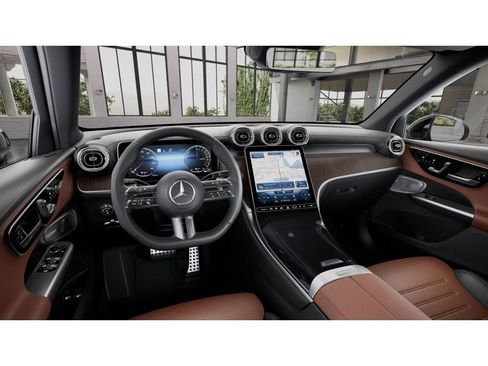 Used 2026 Mercedes-Benz GLC 350e 4MATIC image 3