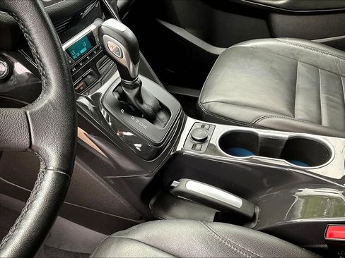 Used 2016 Ford Escape Titanium image 21