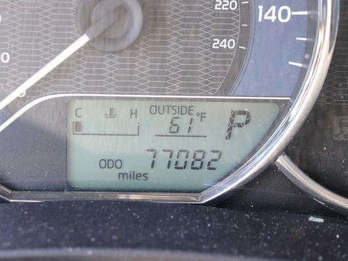 Used 2014 Toyota Corolla LE FWD image 11