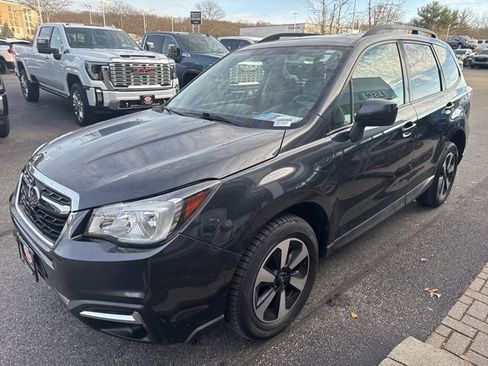 Used 2018 Subaru Forester 2.5i Premium image 3