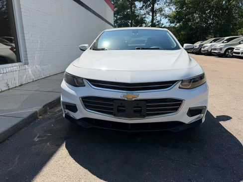 Used 2016 Chevrolet Malibu LT FWD image 3