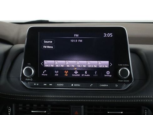 Used 2023 Nissan Rogue S image 25