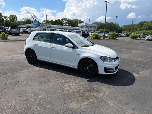 Used 2017 Volkswagen GTI S FWD image 16