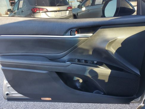 Used 2018 Toyota Camry XSE w/ Driver Assist Package image 29