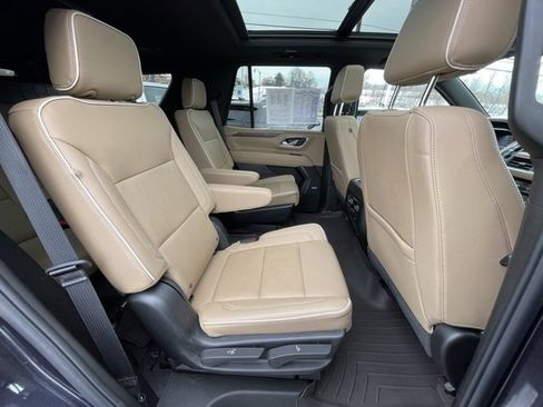 Used 2024 Chevrolet Tahoe Premier w/ Premium Package image 41