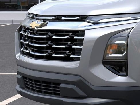 New 2026 Chevrolet Equinox LT w/ Convenience Package II AWD/4WD image 18