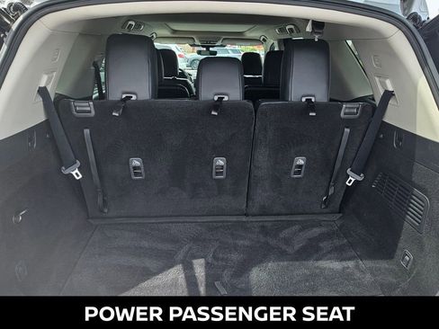 Certified 2023 Nissan Pathfinder SL w/ SL Premium Package FWD image 12