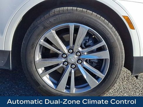 Used 2025 Cadillac XT5 Premium Luxury image 11