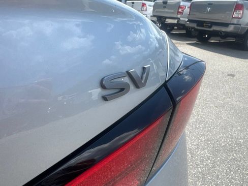 Used 2024 Nissan Altima 2.5 SV w/ SV Premium Package FWD image 10