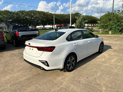 Used 2019 Kia Forte LXS FWD image 5