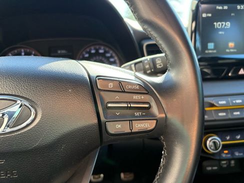 Used 2021 Hyundai Veloster Turbo R-Spec image 17