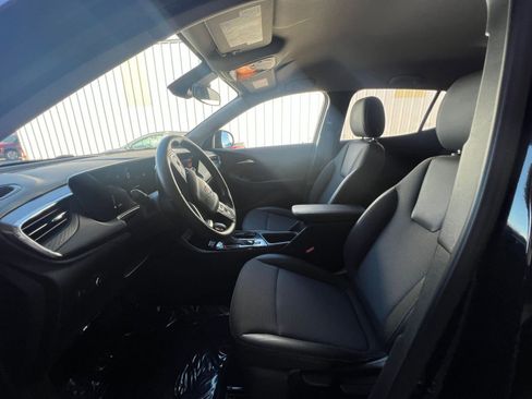 Used 2025 Buick Encore GX Preferred image 29