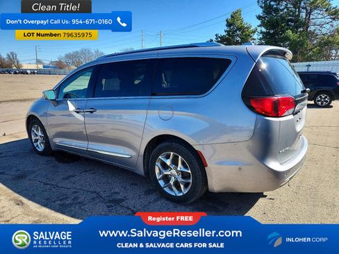 Used 2019 Chrysler Pacifica Limited w/ Advanced Safetytec Group image 3