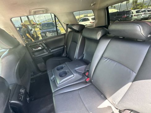 Used 2022 Toyota 4Runner TRD Off-Road Premium AWD/4WD image 17