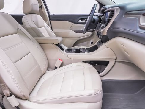 Used 2020 GMC Acadia Denali w/ Technology Package image 16