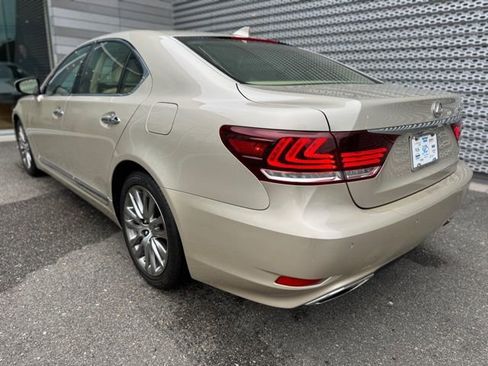 Used 2014 Lexus LS 460 AWD w/ Comfort Package image 2