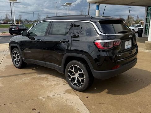 Used 2024 Jeep Compass Limited AWD/4WD image 3