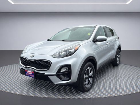 Used 2020 Kia Sportage LX AWD/4WD image 2