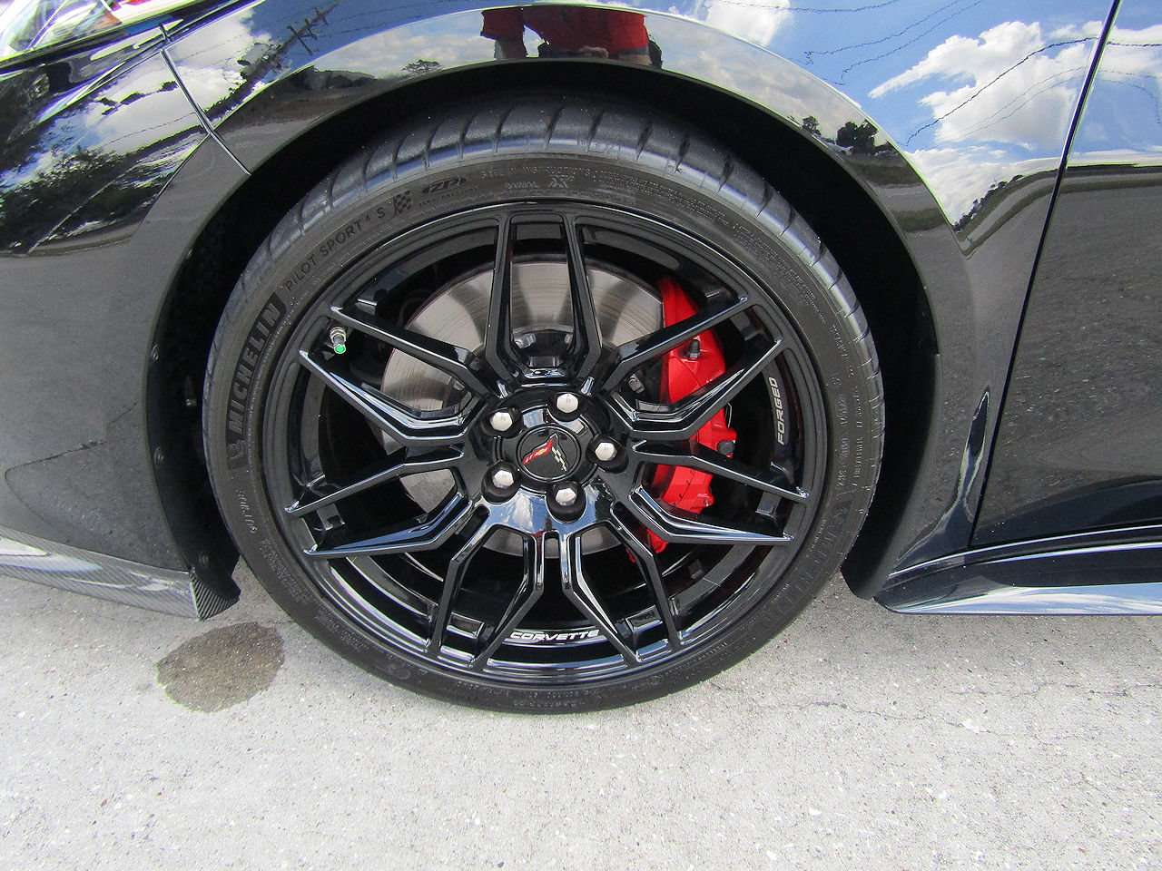 Used 2024 Chevrolet Corvette Z06 RWD image 26