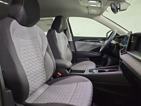 New 2025 Volkswagen Tiguan S image 21