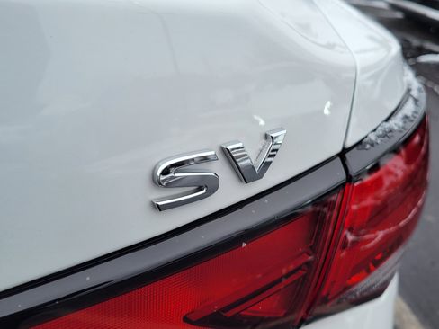 Used 2024 Nissan Sentra SV w/ SV Premium Package image 6