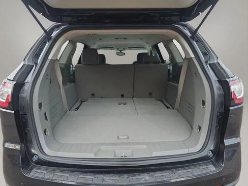 Used 2015 Chevrolet Traverse LT w/ Style and Technology Package FWD image 46