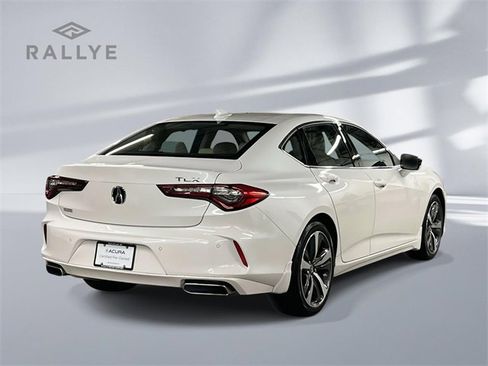Used 2025 Acura TLX w/ Technology Package image 6