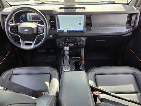 Used 2024 Ford Bronco Badlands image 14